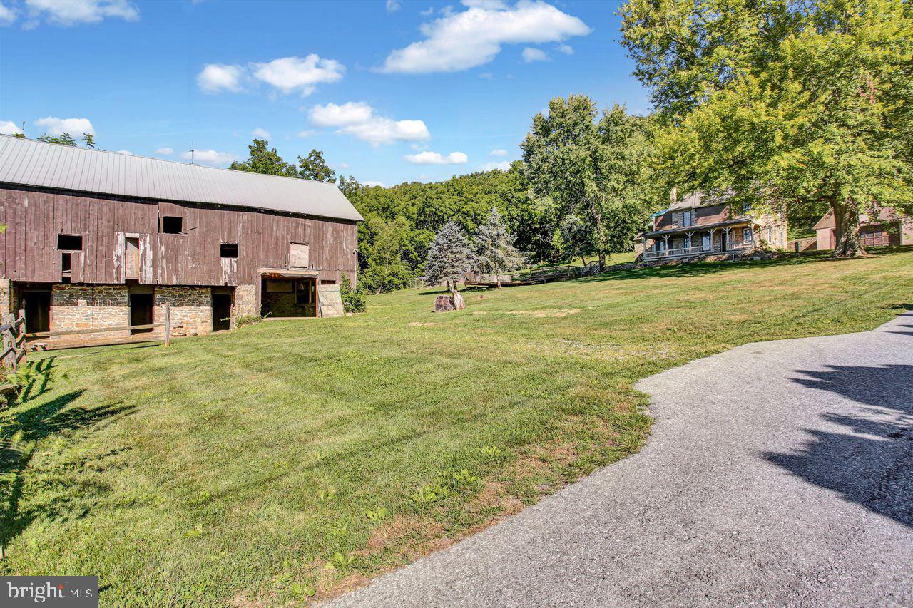 153 Fry Road Fleetwood, PA 19522 - Photo 35 of 36 Gallery Image 35