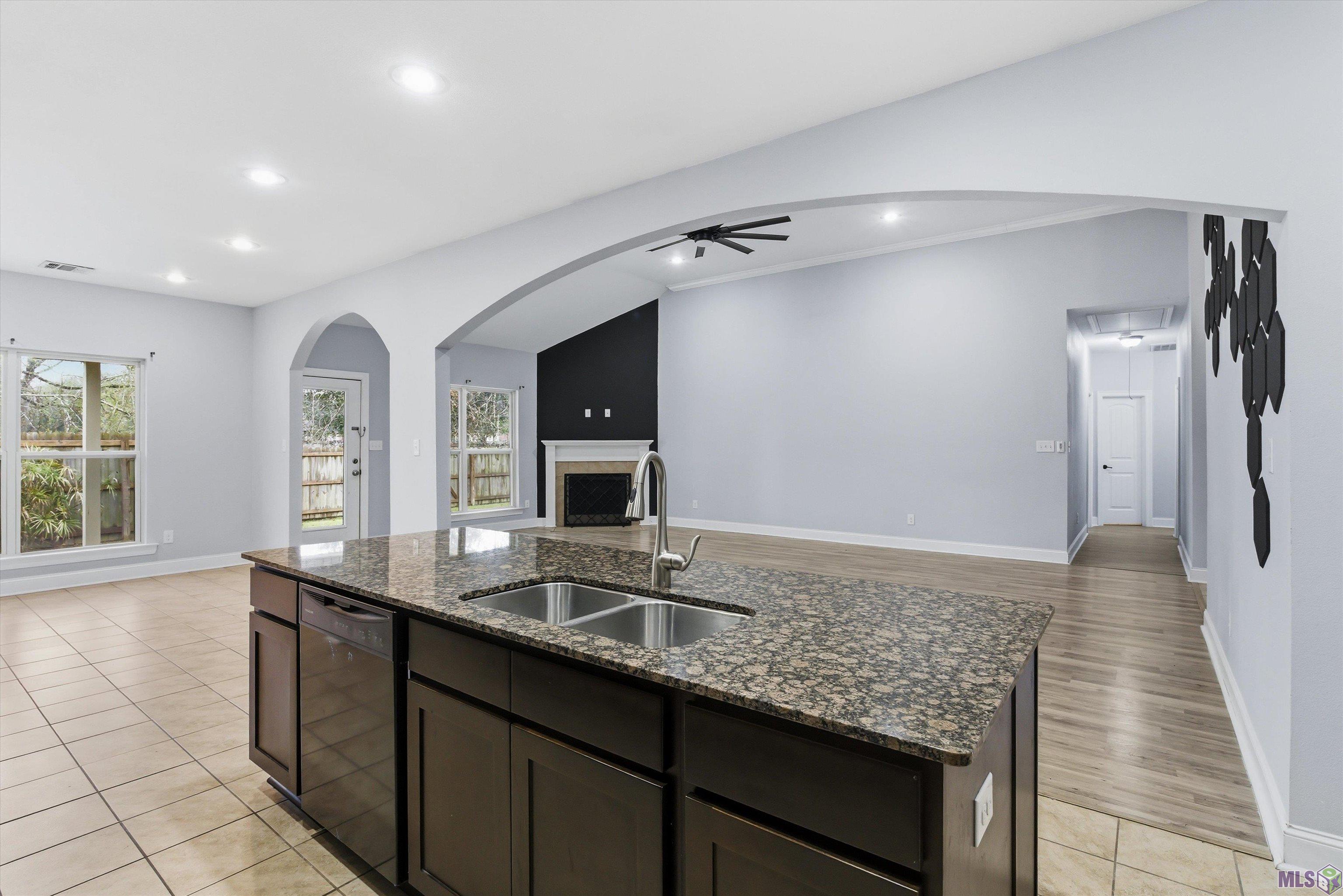 17553 Hoods Ridge Drive Prairieville, LA 70769 - Photo 13 of 29