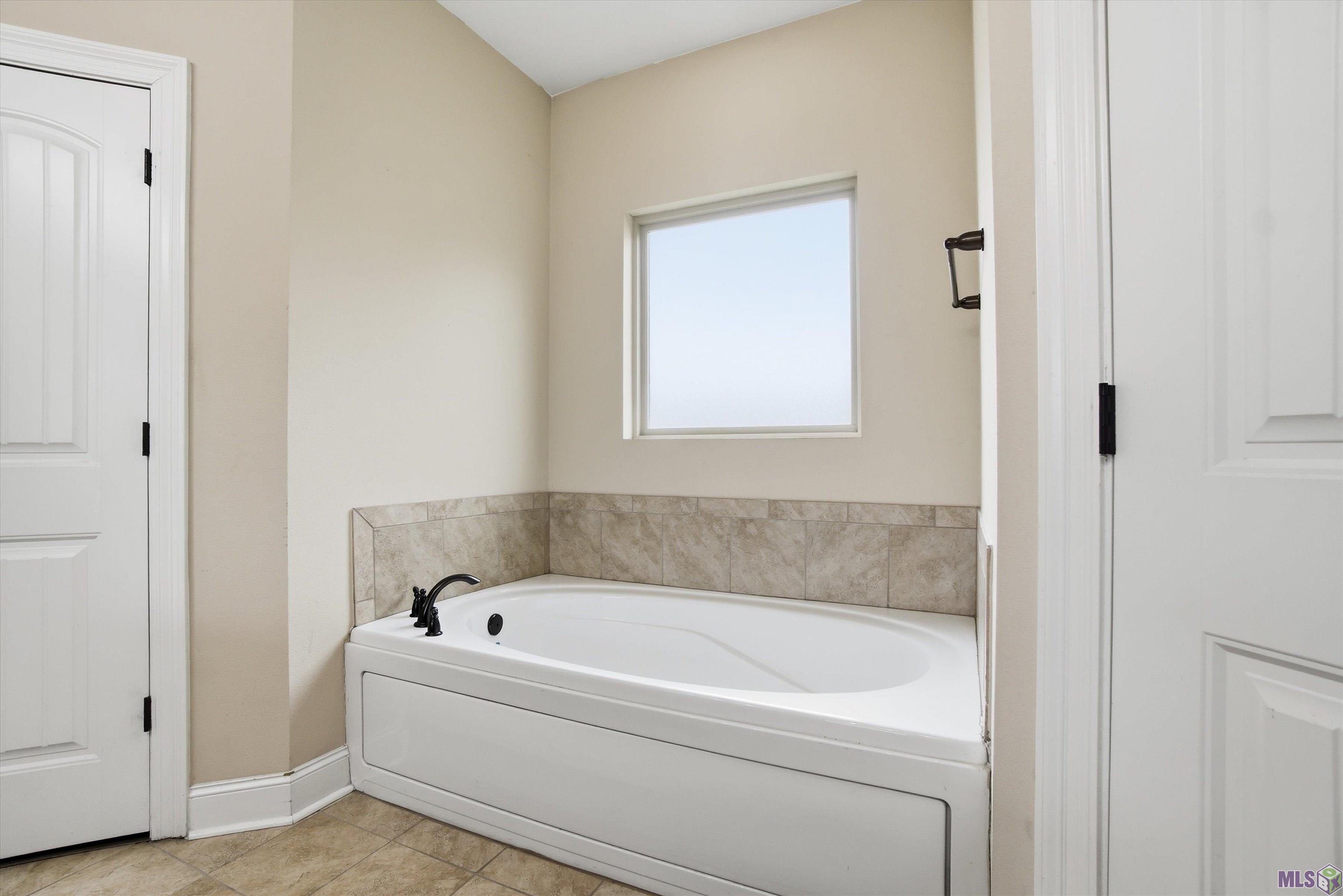 17553 Hoods Ridge Drive Prairieville, LA 70769 - Photo 19 of 30