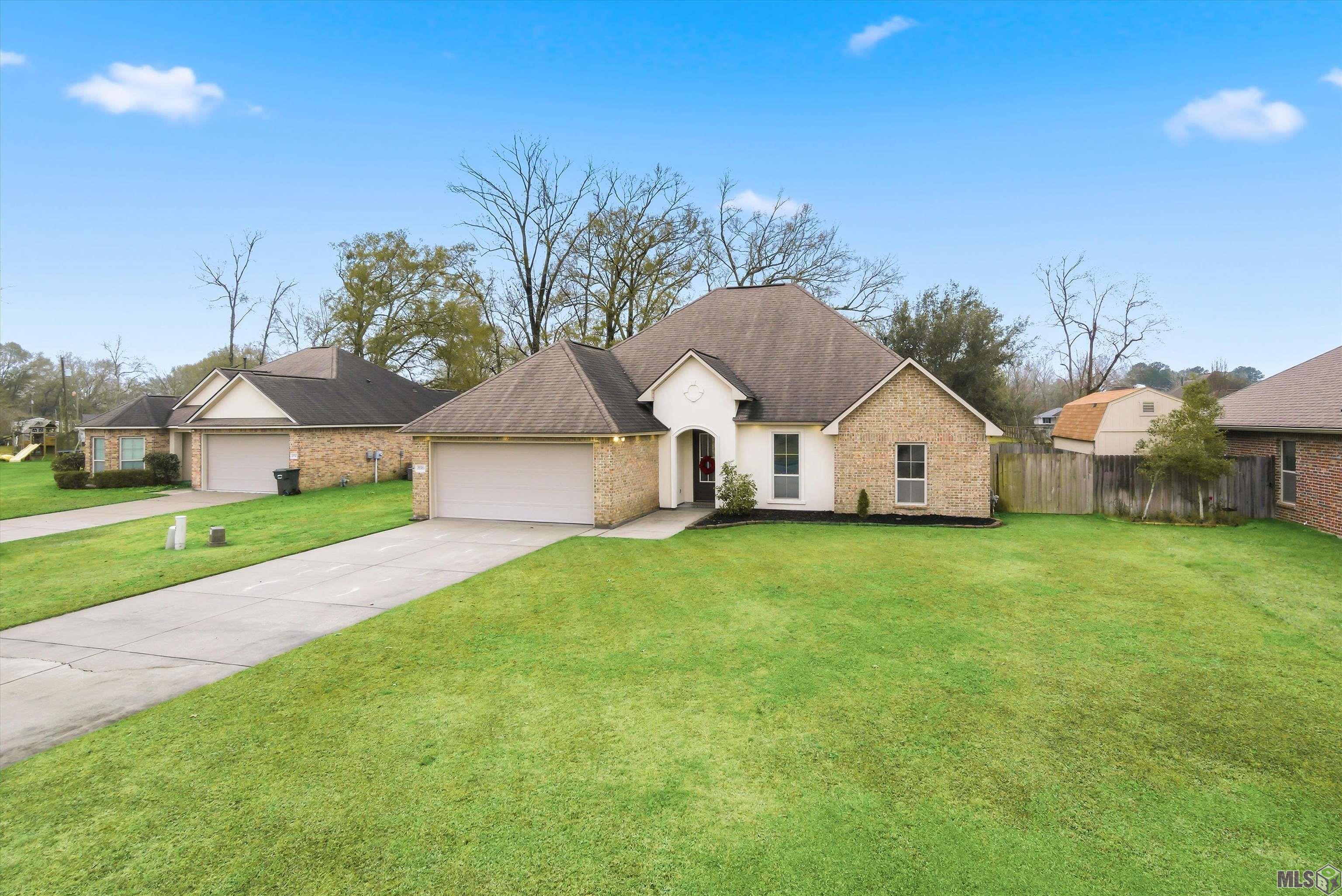 17553 Hoods Ridge Drive Prairieville, LA 70769 - Photo 2 of 29