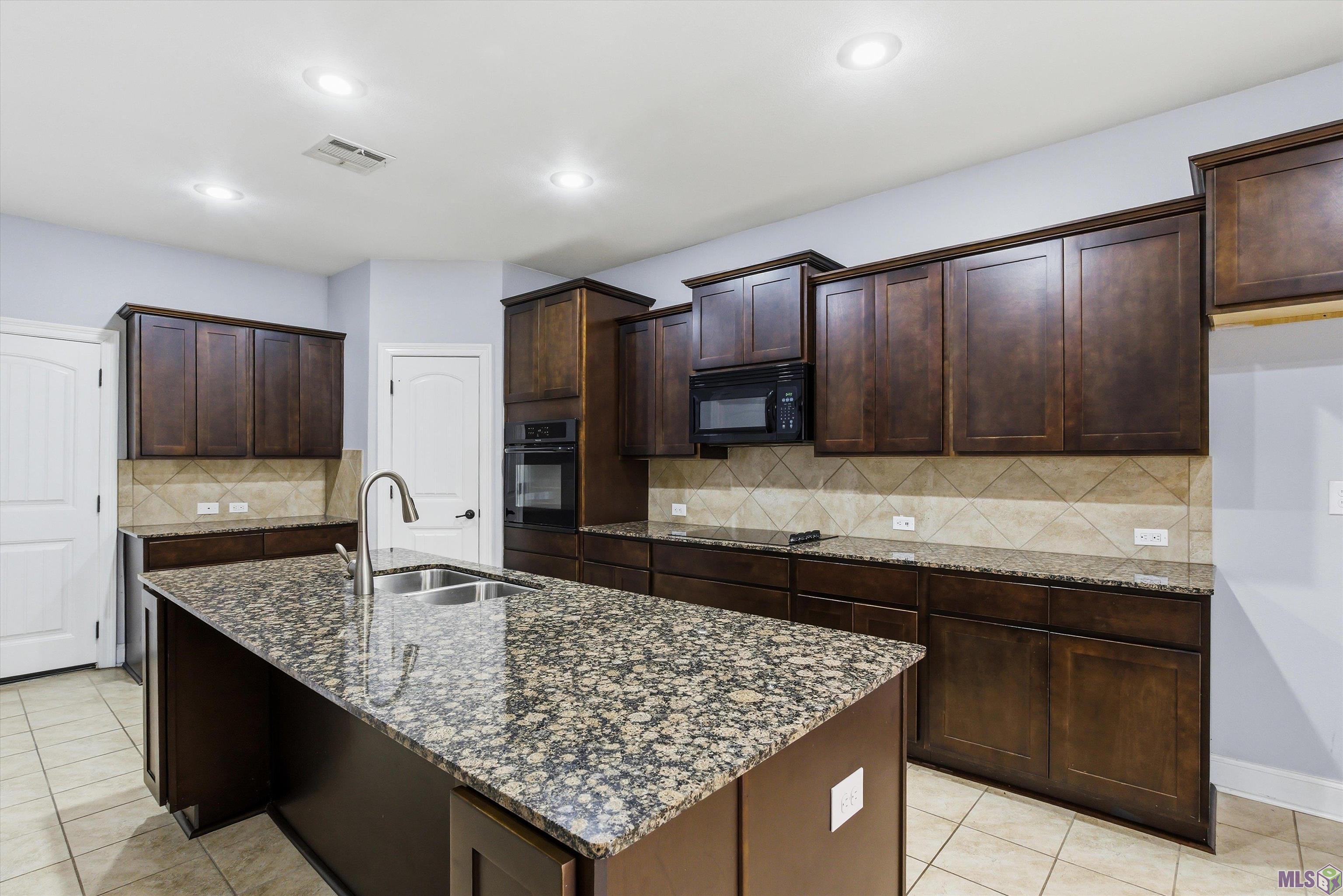 17553 Hoods Ridge Drive Prairieville, LA 70769 - Photo 10 of 29