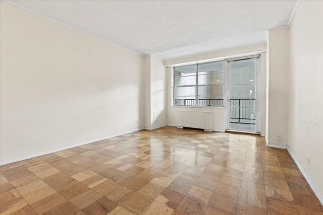 a picture of a open kitchen