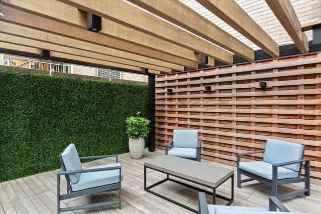 $1,080,000 | 151 Tremont Street, Unit 8P, Boston, MA 02111