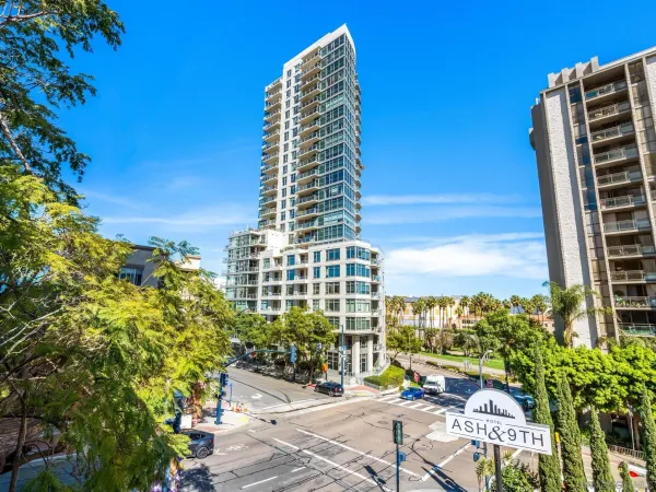 $4,995 | 1441 Ninth Avenue, Unit 2401, San Diego, CA 92101