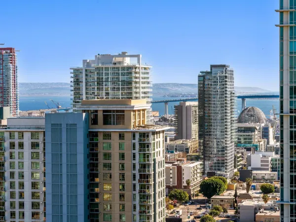 $4,995 | 1441 Ninth Avenue, Unit 2401, San Diego, CA 92101