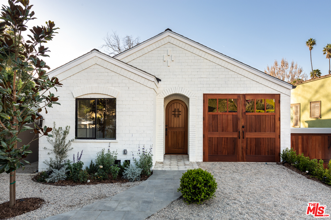 1321 North Benton Way Los Angeles, CA 90026 - Photo 27 of 27 a front view of a house