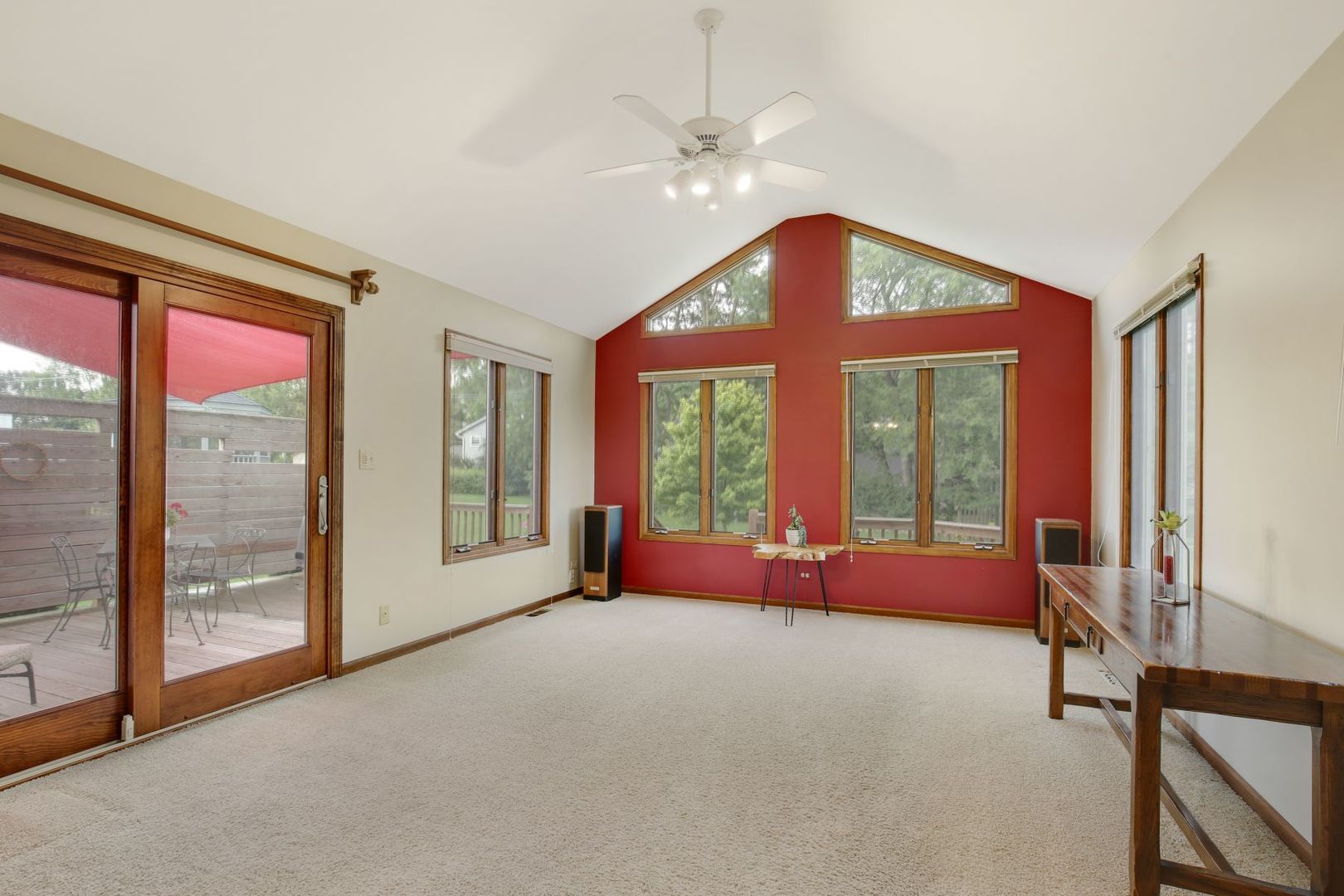 152 Wilcox Drive Bartlett, IL 60103 - Photo 19 of 51 a living room with furniture and a large window