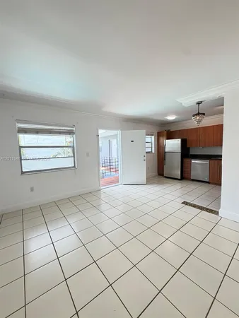$2,300 | 820 Salzedo Street, Unit 202, Coral Gables, FL 33134