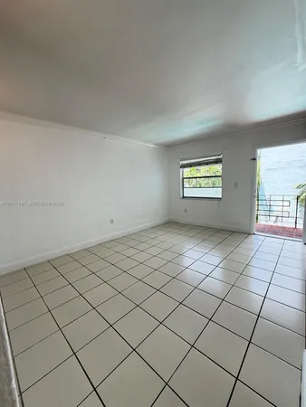 $2,300 | 820 Salzedo Street, Unit 202, Coral Gables, FL 33134