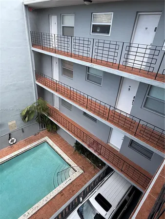 $2,300 | 820 Salzedo Street, Unit 202, Coral Gables, FL 33134