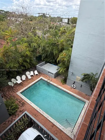 $2,300 | 820 Salzedo Street, Unit 202, Coral Gables, FL 33134