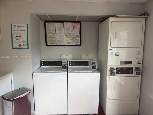 $2,300 | 820 Salzedo Street, Unit 202, Coral Gables, FL 33134