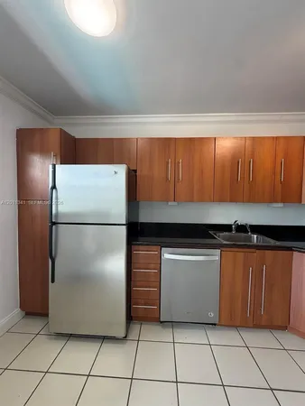 $2,300 | 820 Salzedo Street, Unit 202, Coral Gables, FL 33134