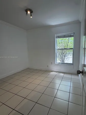$2,300 | 820 Salzedo Street, Unit 202, Coral Gables, FL 33134