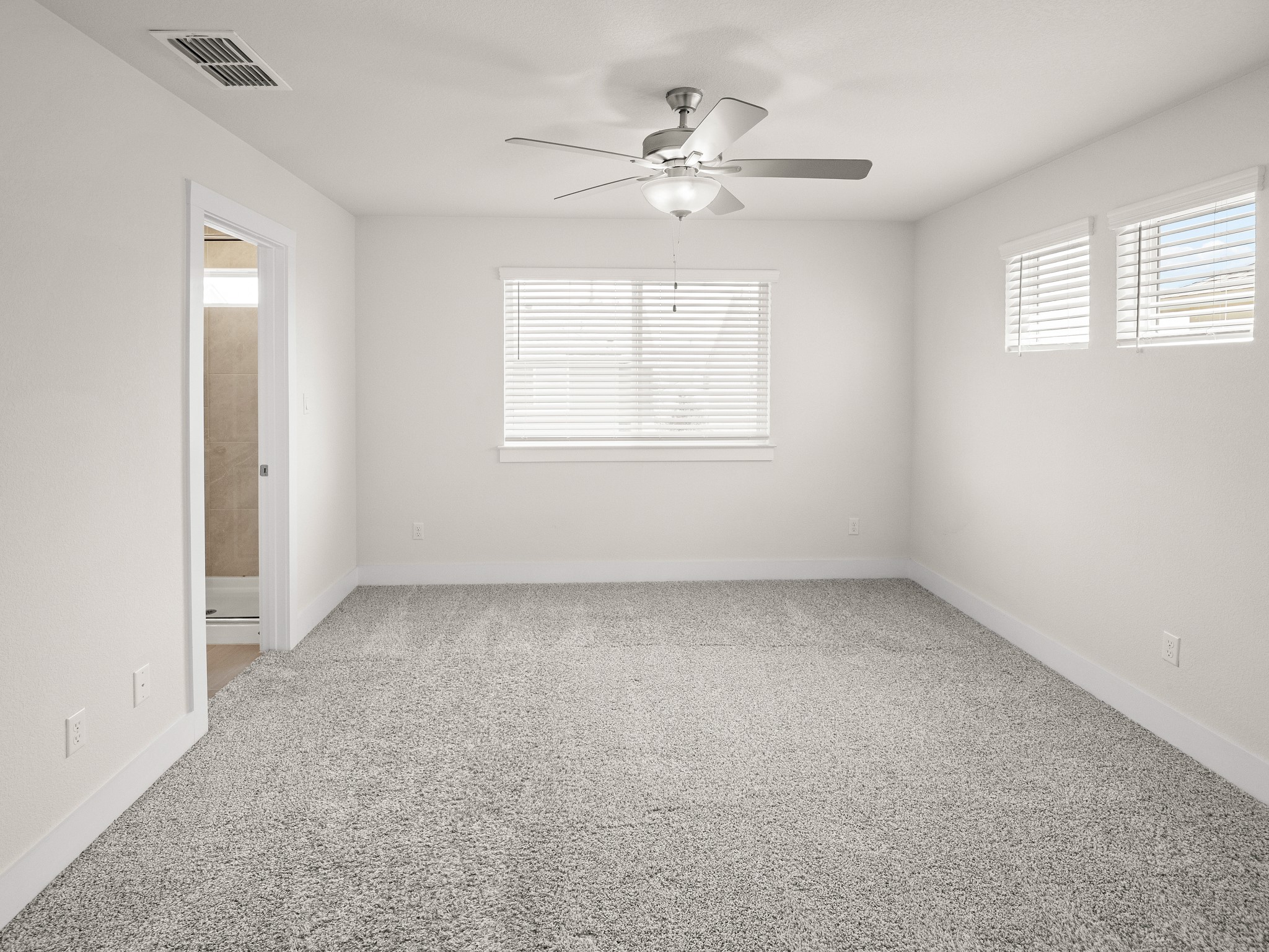 145 Yearling Way Georgetown, TX 78626 - Photo 14 of 25 Primary Bedroom