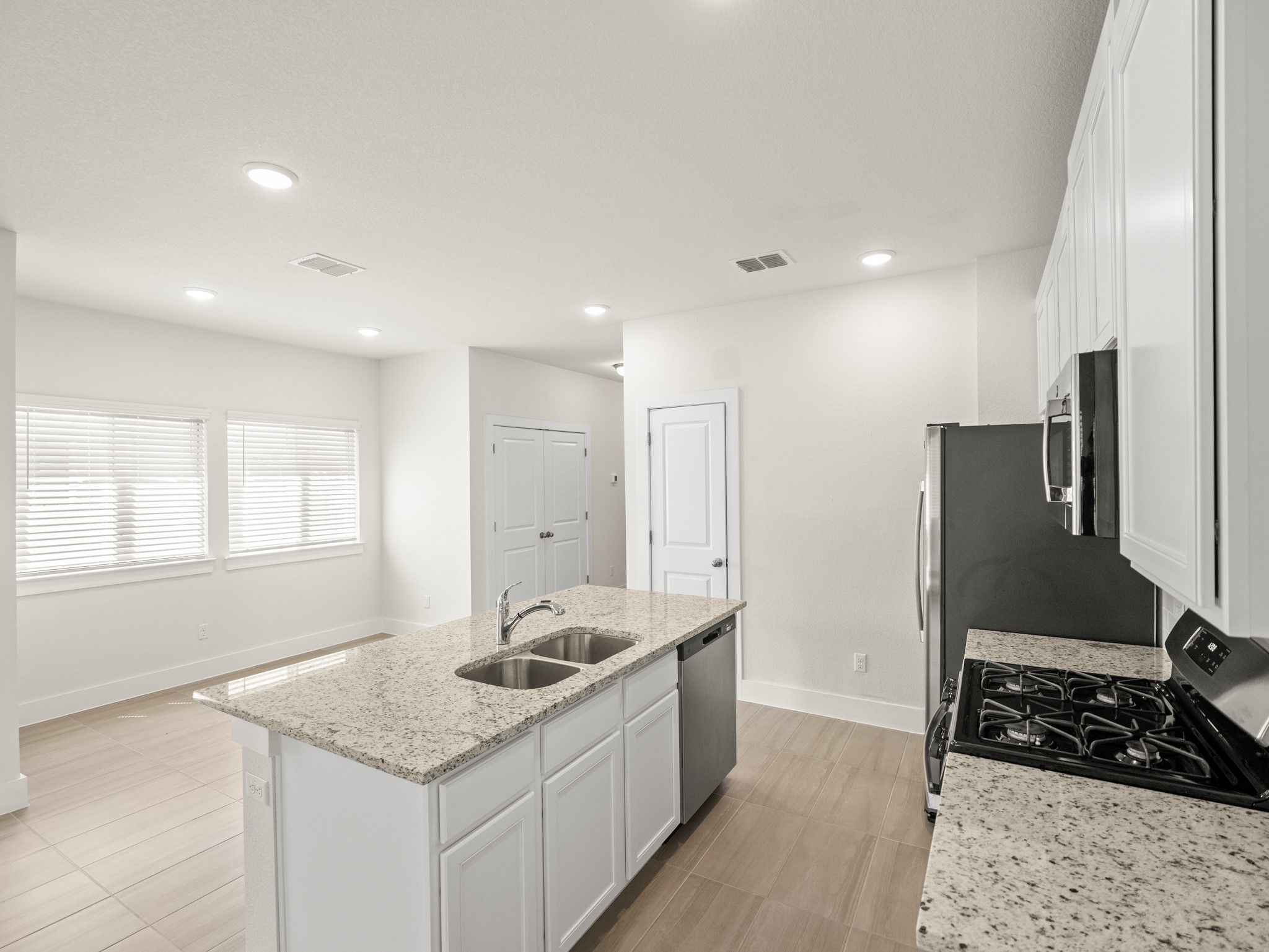 145 Yearling Way Georgetown, TX 78626 - Photo 6 of 25