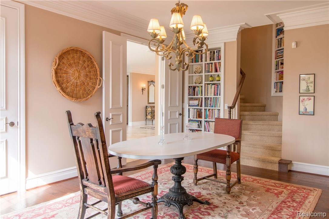 175 Devon Road Bloomfield Hills, MI 48302 - Photo 14 of 38 Breakfast Room - alternate view