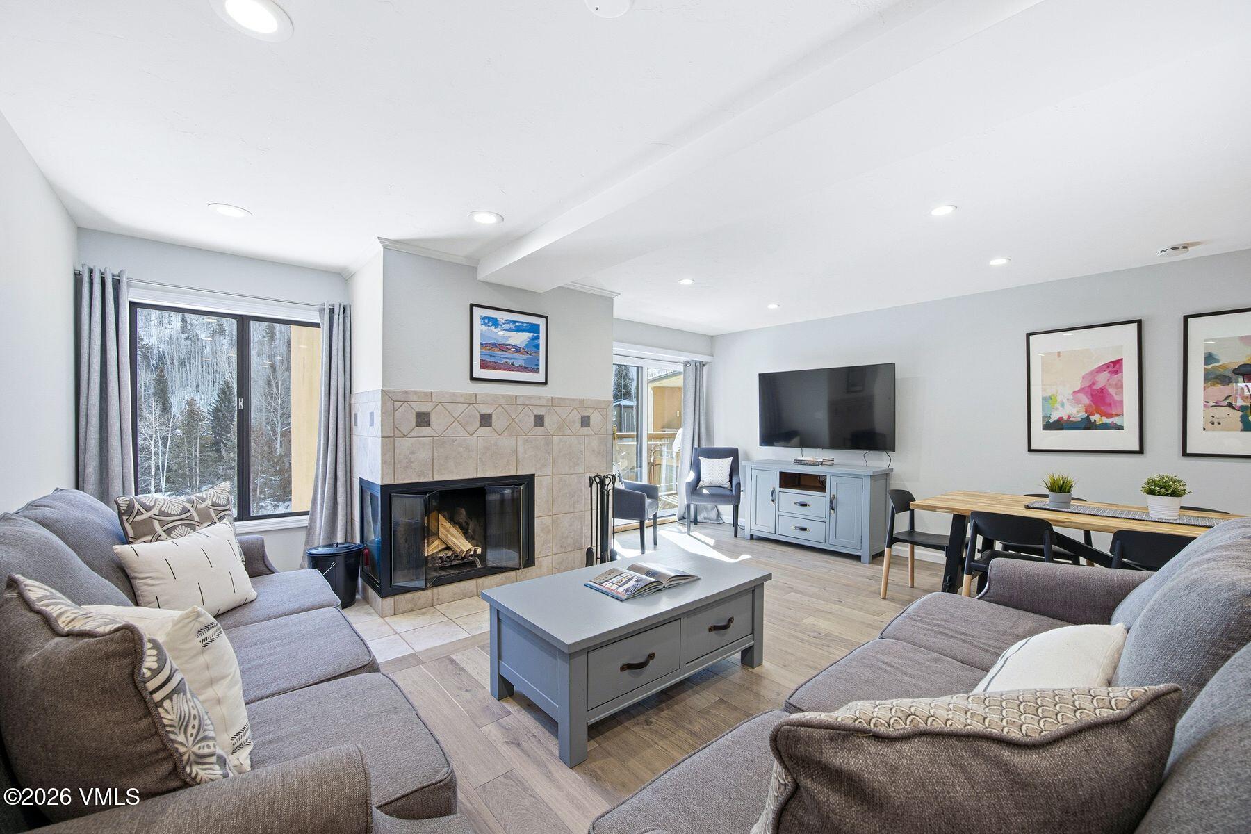 1650 Fall Ridge Road, Unit 412 Vail, CO 81657 - Photo 2 of 25 Living Room