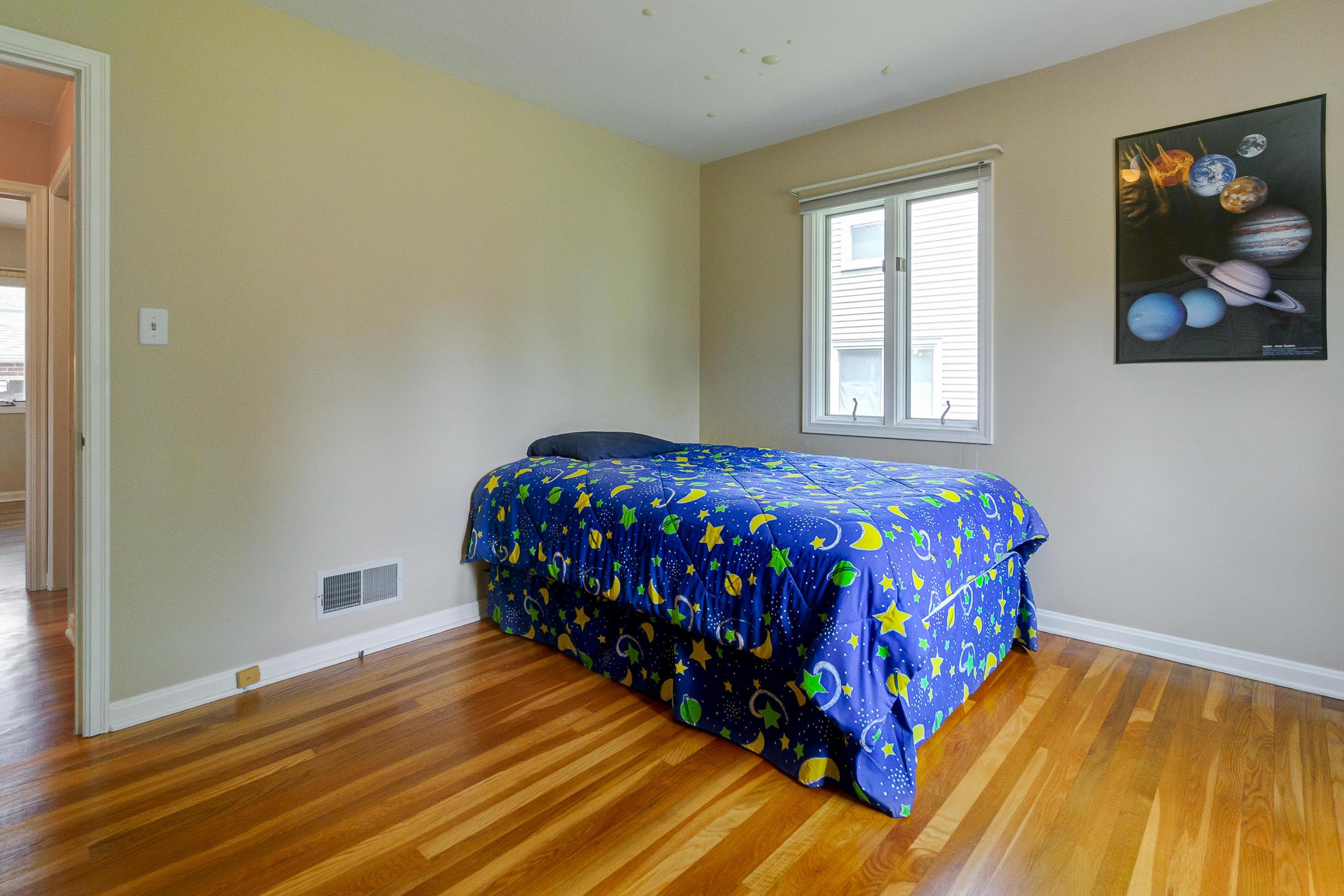 2809 Welsford Road Columbus, OH 43221 - Photo 14 of 32