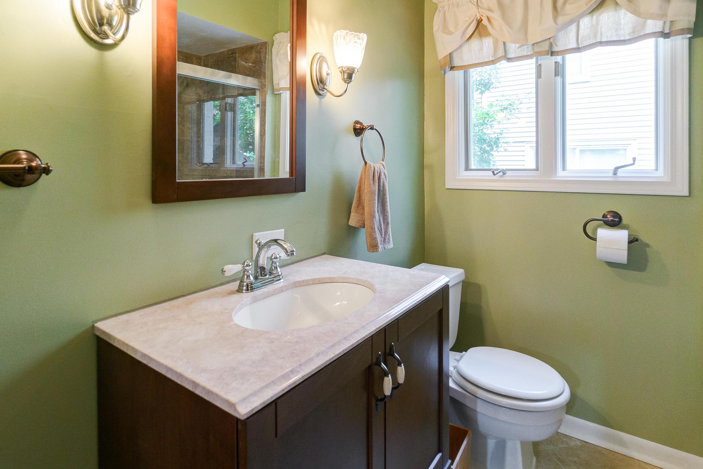 2809 Welsford Road Columbus, OH 43221 - Photo 15 of 32