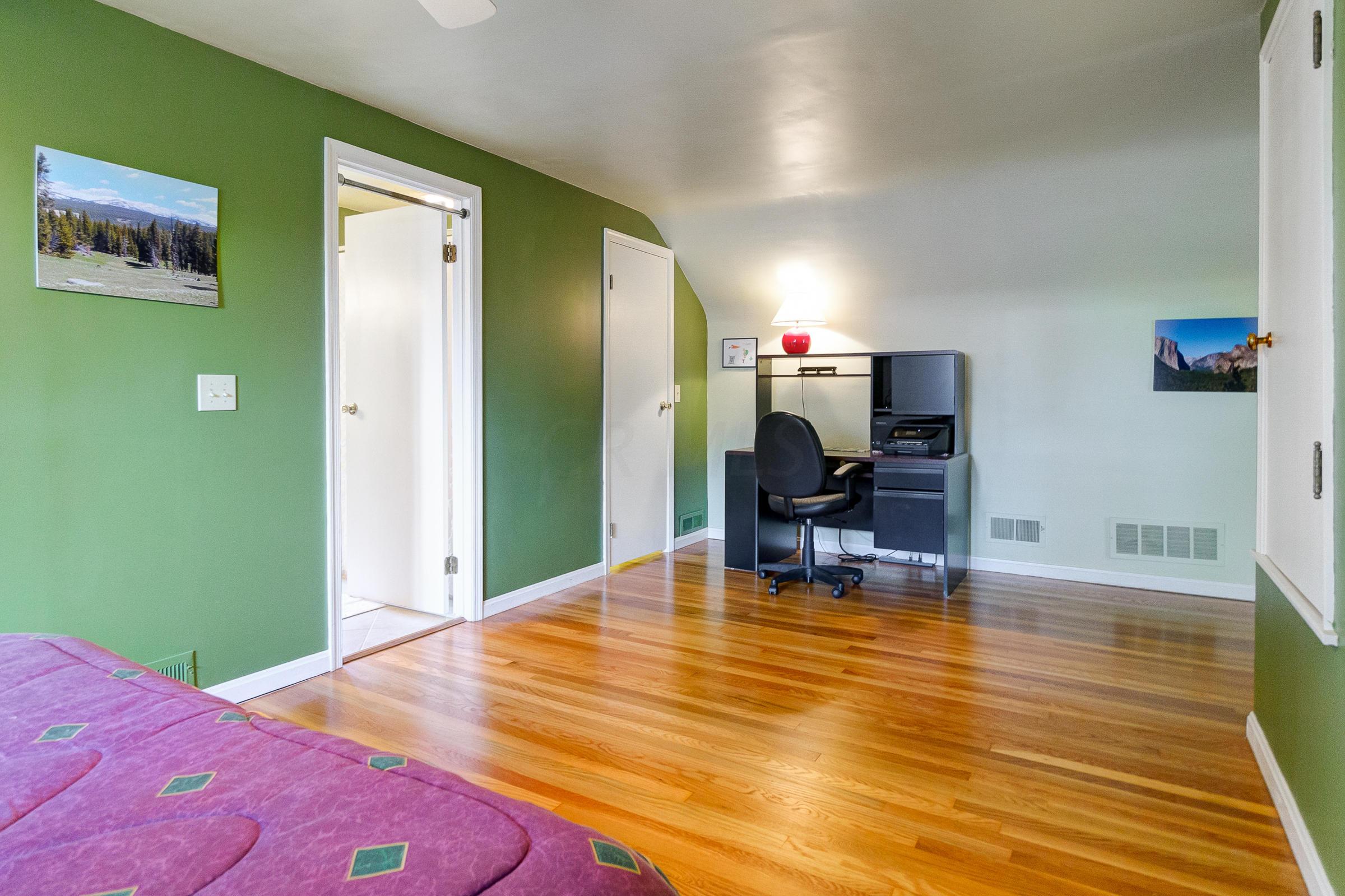 2809 Welsford Road Columbus, OH 43221 - Photo 19 of 32
