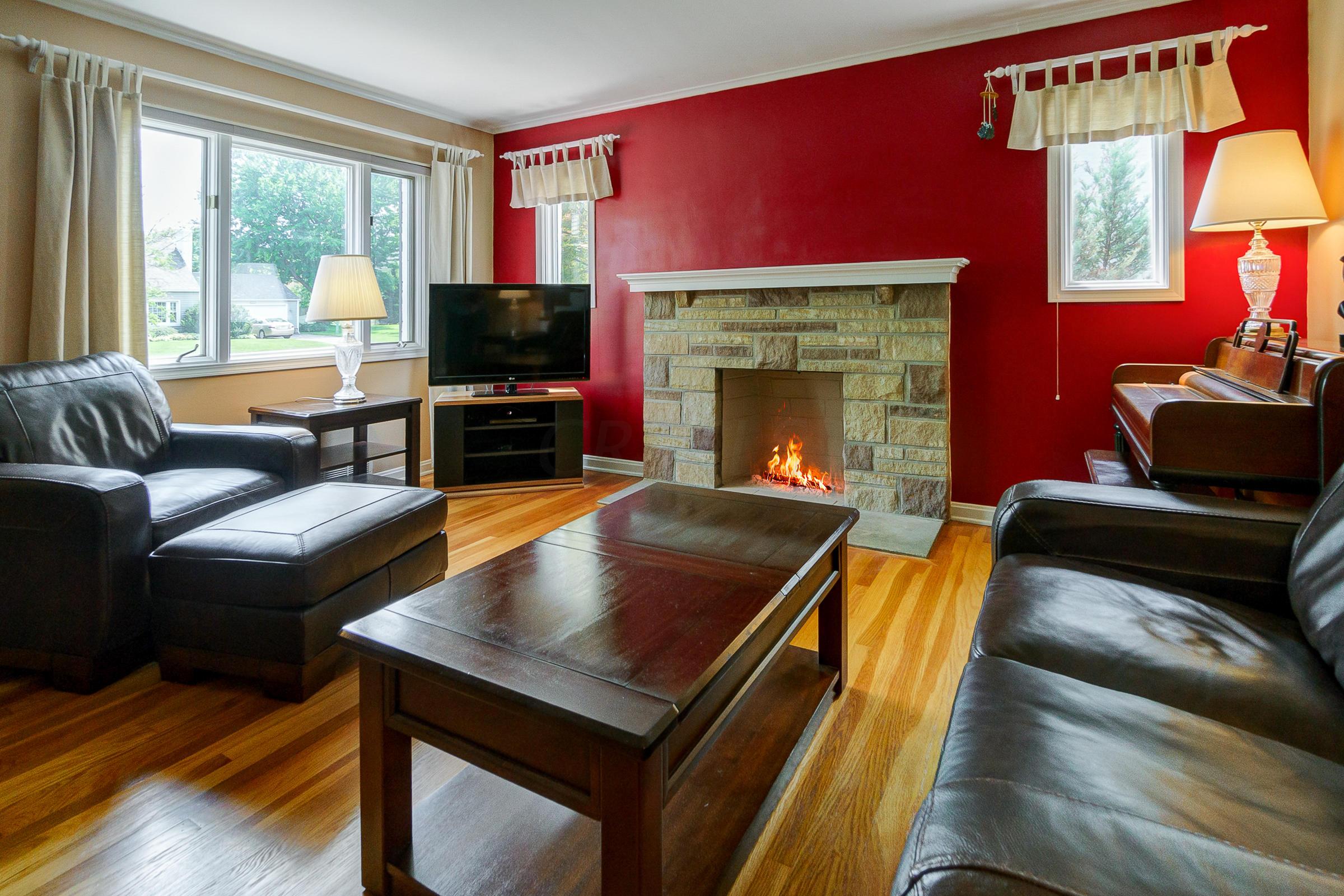 2809 Welsford Road Columbus, OH 43221 - Photo 4 of 32