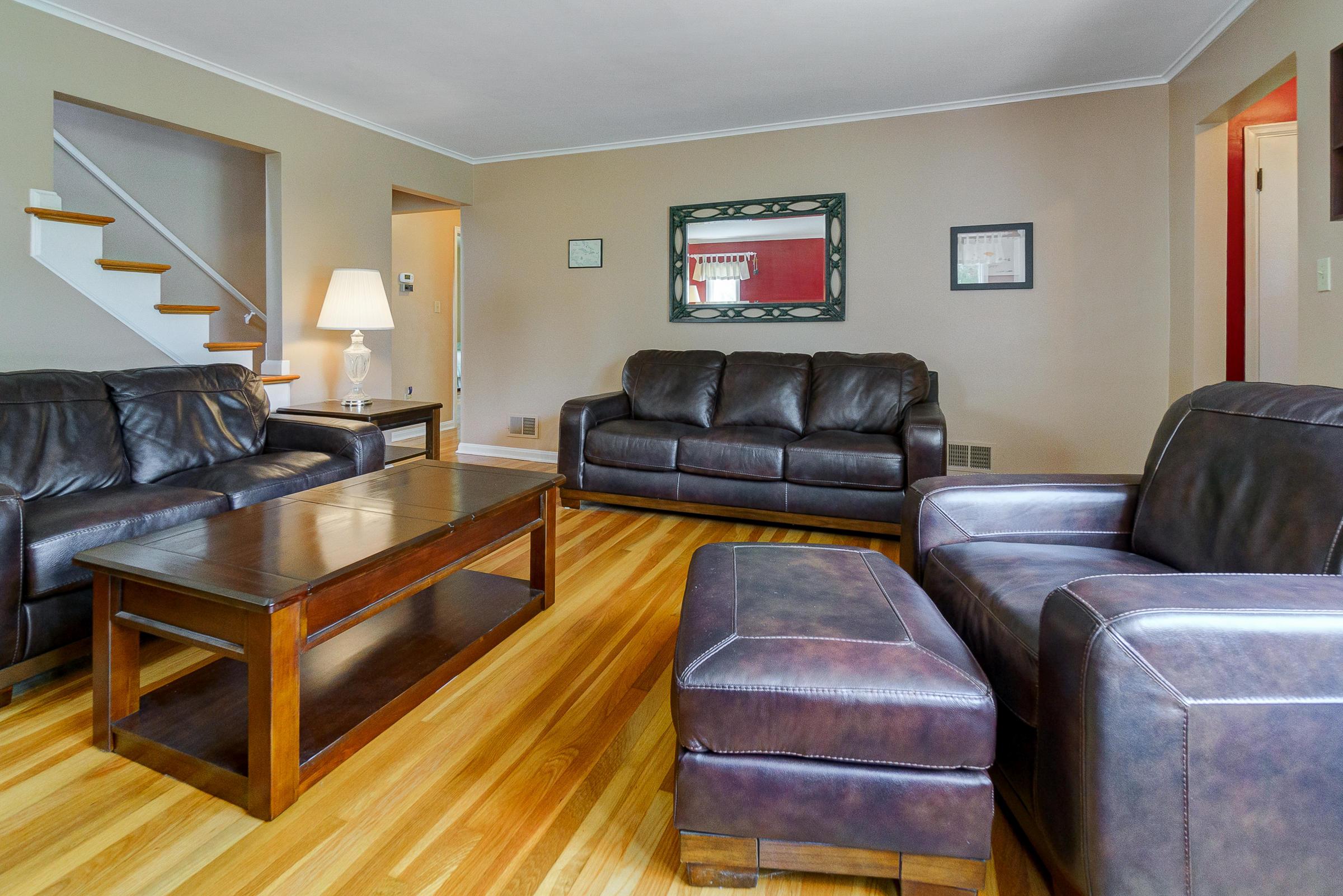 2809 Welsford Road Columbus, OH 43221 - Photo 6 of 32