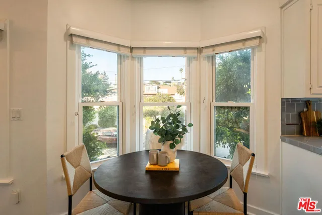 $1,895,000 | 2622 2nd Street, Unit 2, Santa Monica, CA 90405