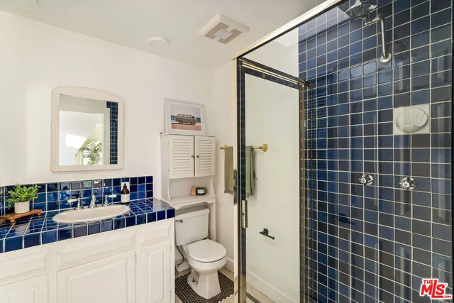 $1,895,000 | 2622 2nd Street, Unit 2, Santa Monica, CA 90405