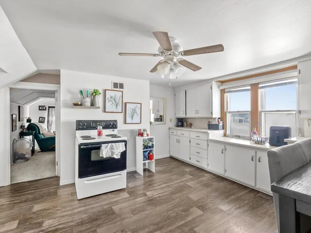 $169,900 | 1129 South 20th Street, Manitowoc, WI 54220