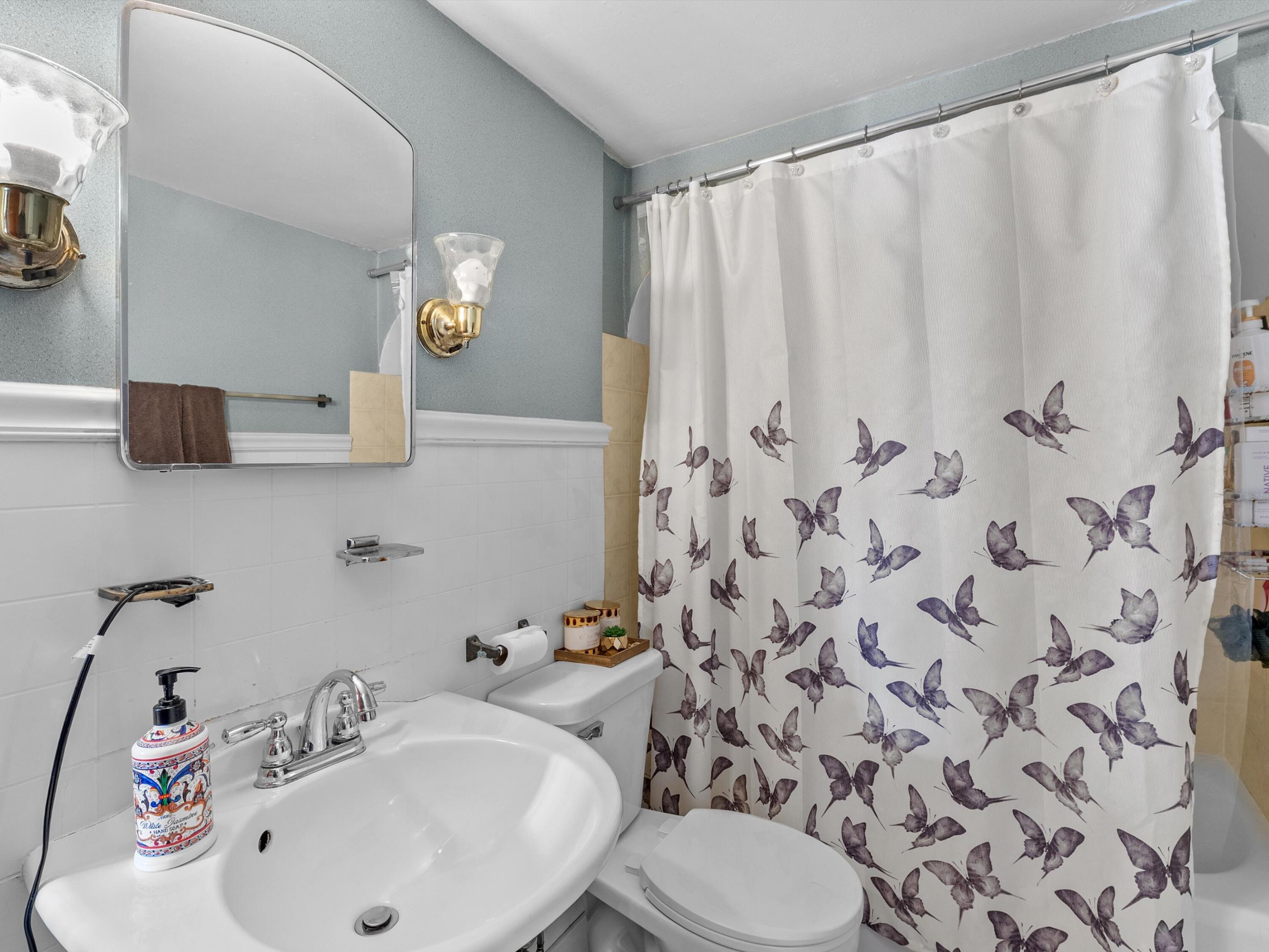 1129 South 20th Street Manitowoc, WI 54220 - Photo 14 of 23 08-008_2769521_08980