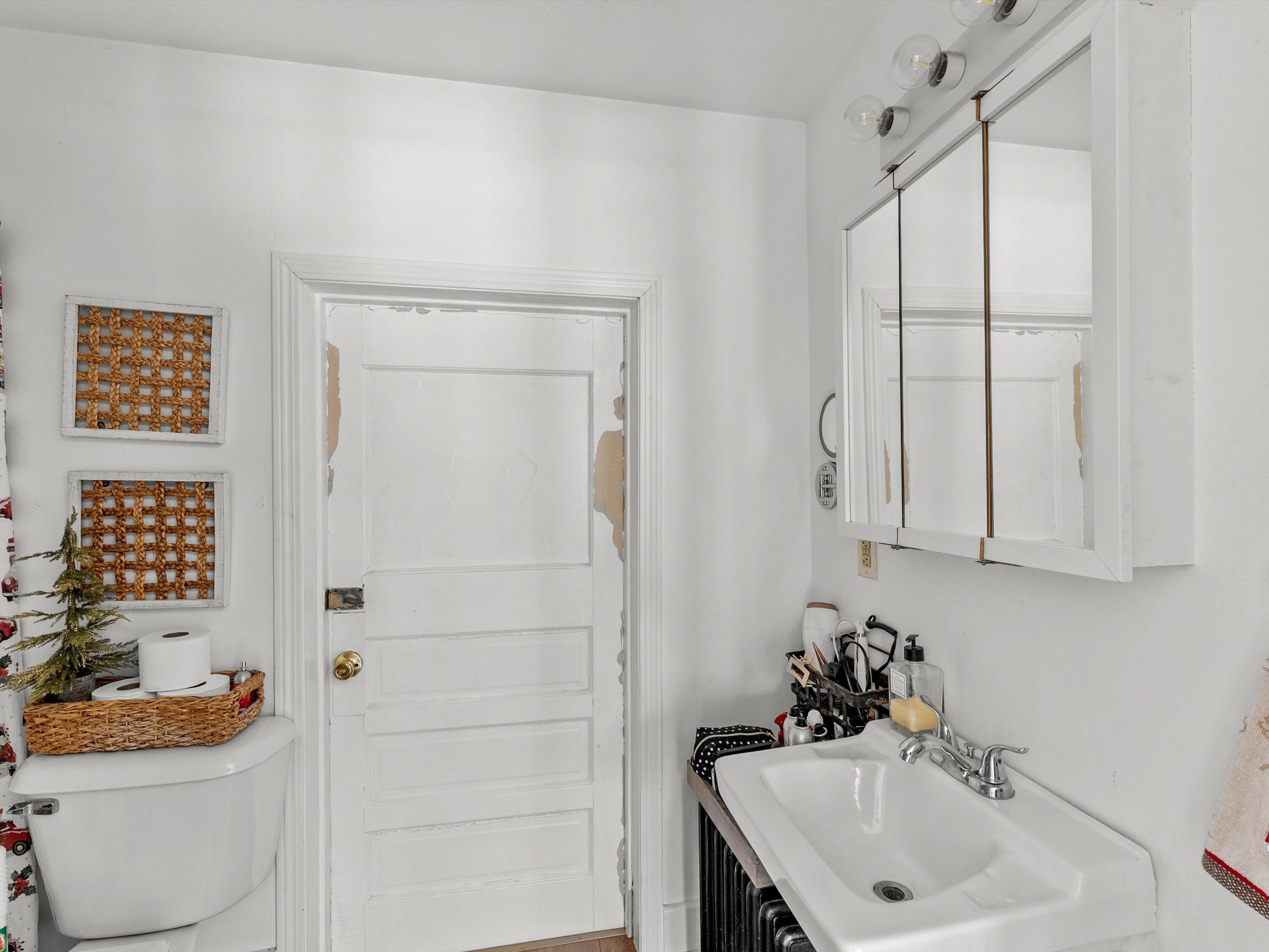 1129 South 20th Street Manitowoc, WI 54220 - Photo 16 of 23 20-020_2769521_09016