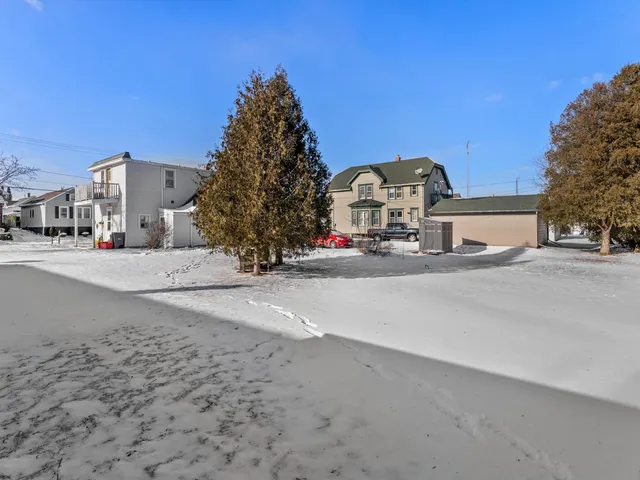 $169,900 | 1129 South 20th Street, Manitowoc, WI 54220