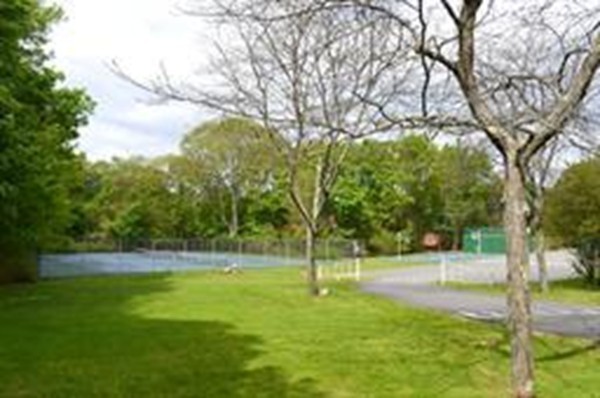 31 Whipple Road Lexington, MA 02420 - Photo 4 of 6