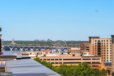 $824,900 | 508 Spindrift Lane, National Harbor, MD 20745