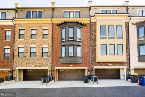 $824,900 | 508 Spindrift Lane, National Harbor, MD 20745