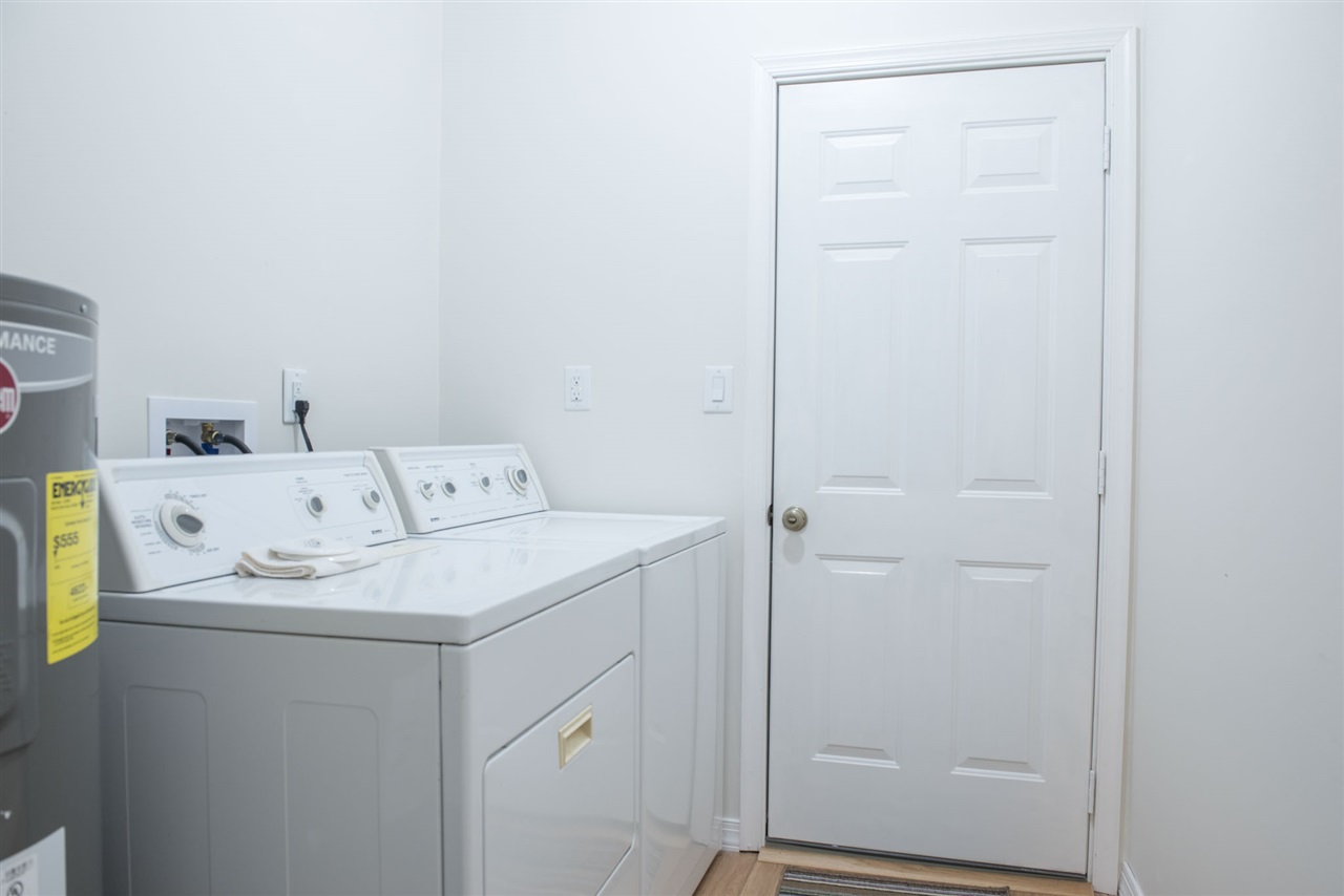 1380 New Hope Road Staunton, VA 24401 - Photo 8 of 28 a utility room with dryer and washer