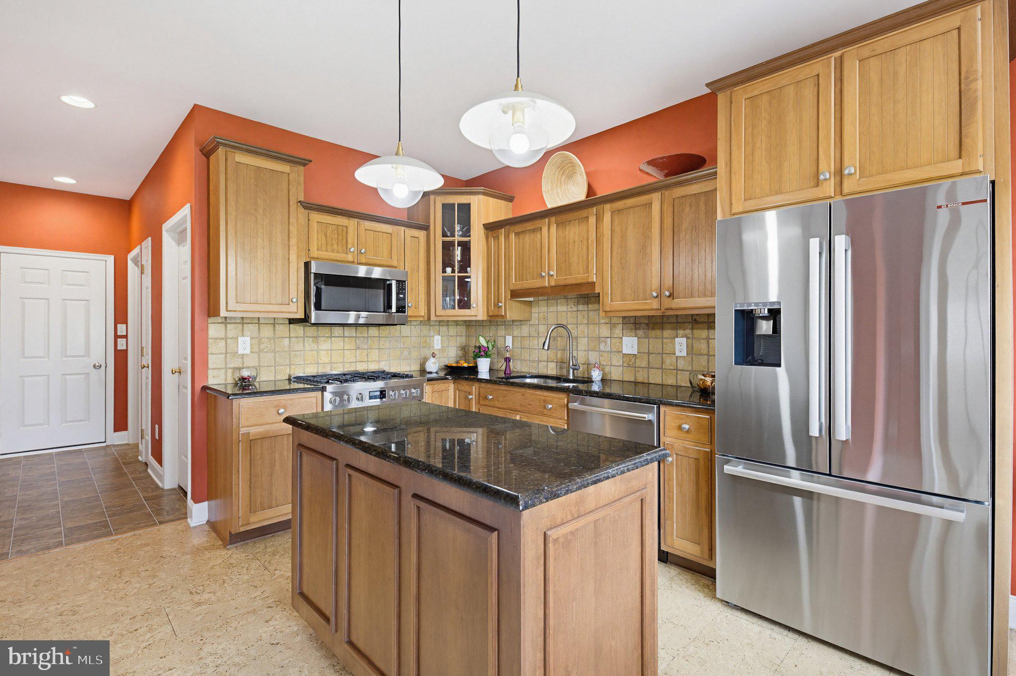 704 Woodfield Drive Lititz, PA 17543 - Photo 11 of 44