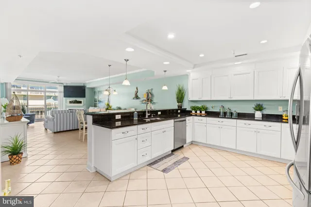 $775,000 | 13700 Coastal Highway, Unit 303, Ocean City, MD 21842