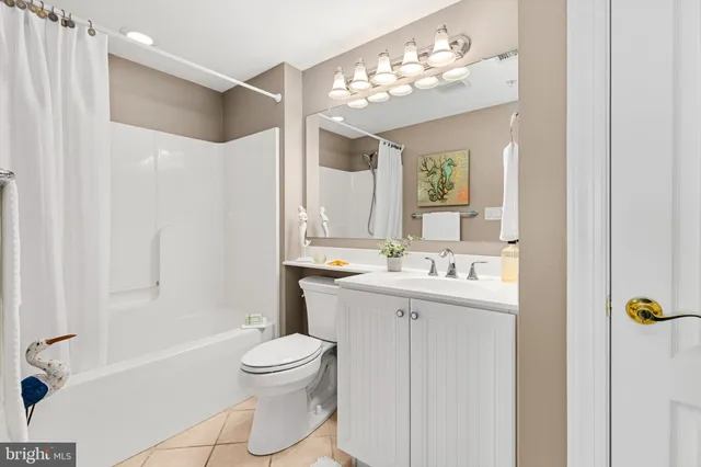 $775,000 | 13700 Coastal Highway, Unit 303, Ocean City, MD 21842