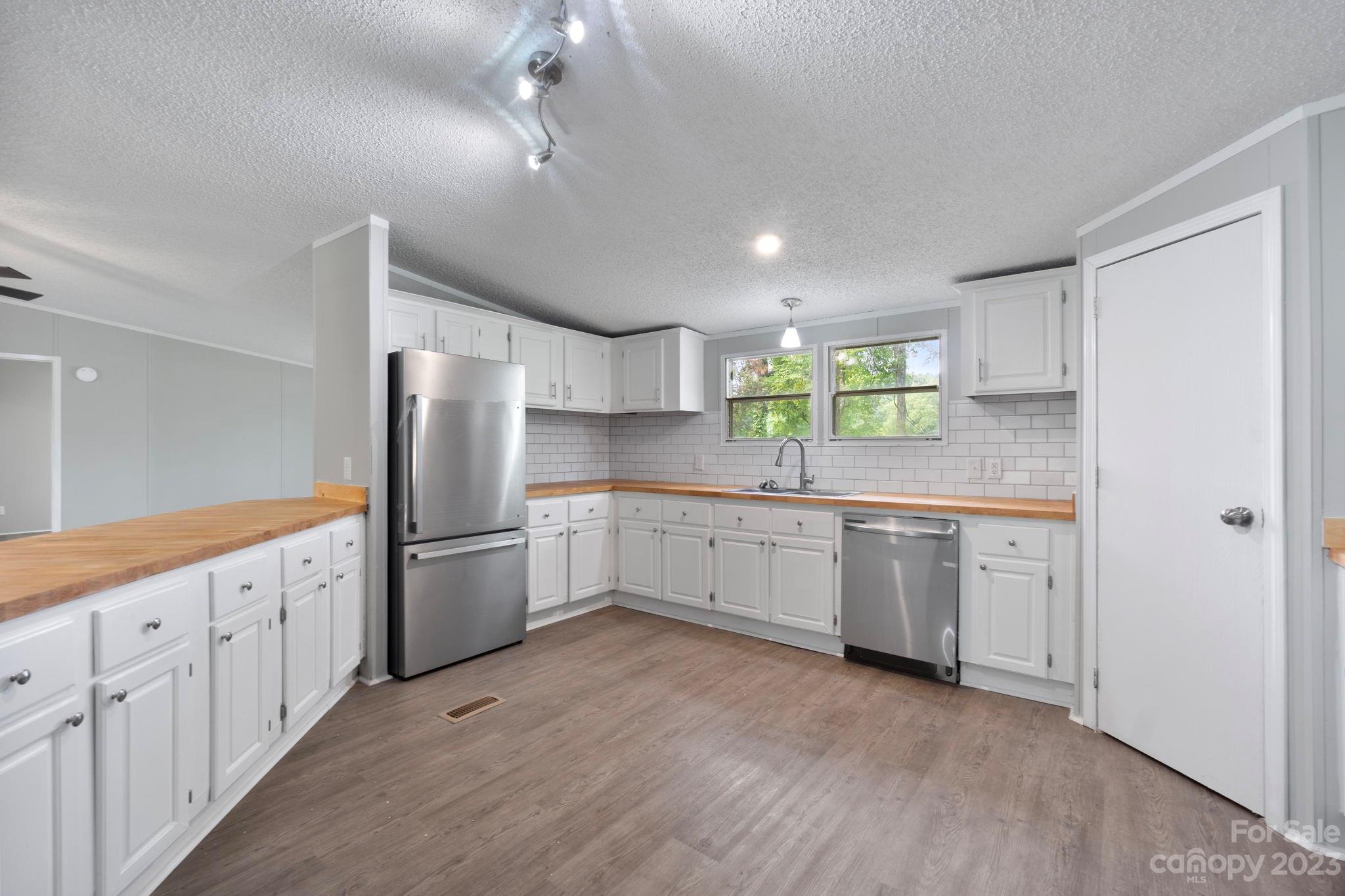 24940 Thompson Road Albemarle, NC 28001 - Photo 2 of 14 Gallery Image 2