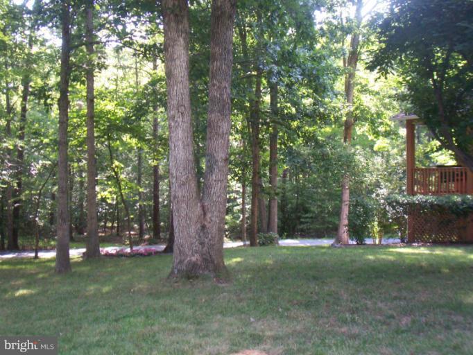 20854 Chestnut Ridge Drive Leonardtown, MD 20650 - Photo 2 of 21 yard