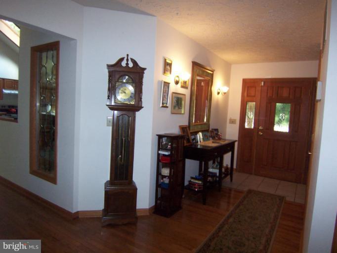 20854 Chestnut Ridge Drive Leonardtown, MD 20650 - Photo 5 of 21 foyer
