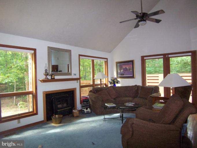 20854 Chestnut Ridge Drive Leonardtown, MD 20650 - Photo 9 of 21 Family Room