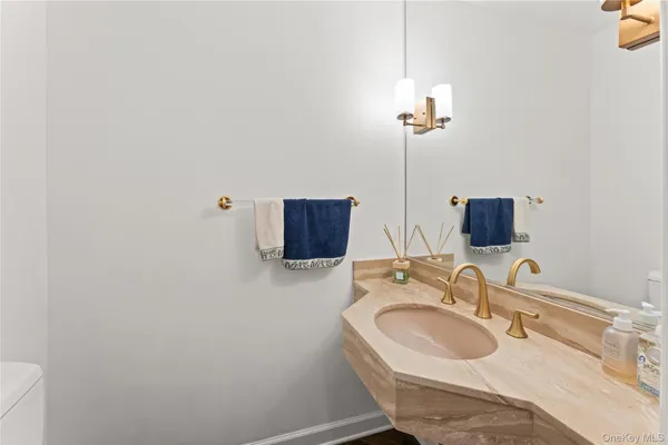 $15,850 | 40 Meadow Road, Scarsdale, NY 10583