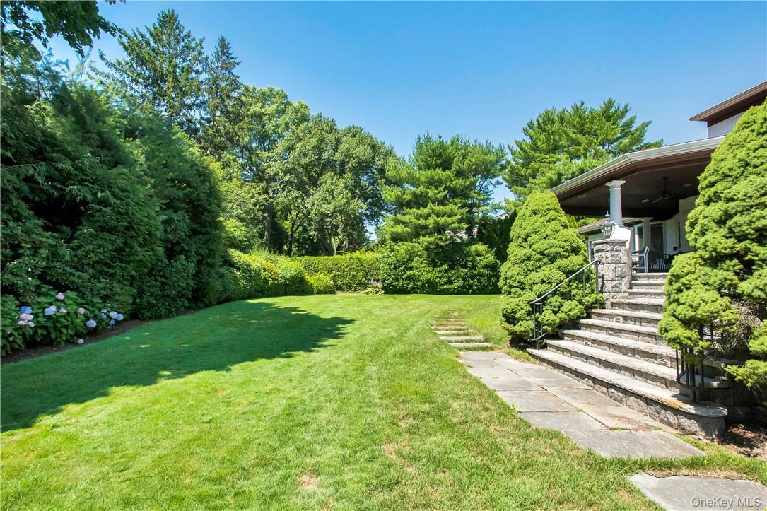 40 Meadow Road Scarsdale, NY 10583 - Photo 36 of 40