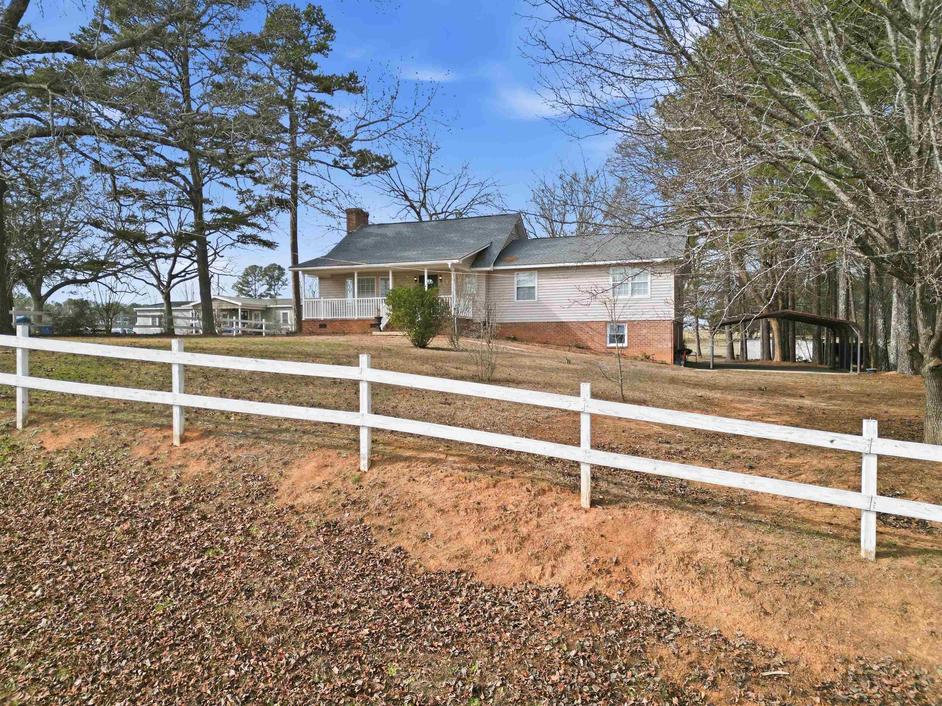 936 Miller Road Woodruff, SC 29388 - Photo 3 of 34 Gallery Image 3