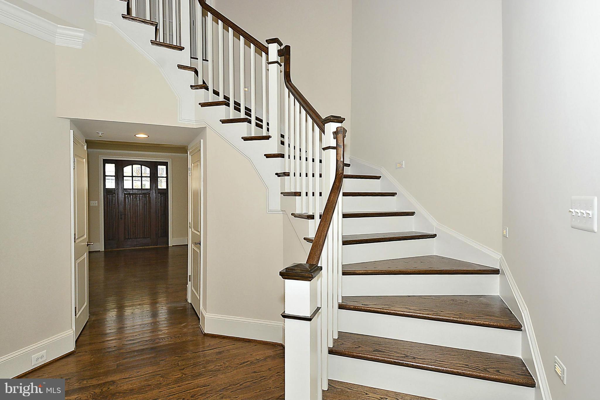 7807 Aberdeen Road Bethesda, MD 20814 - Photo 14 of 28 Interior (General)