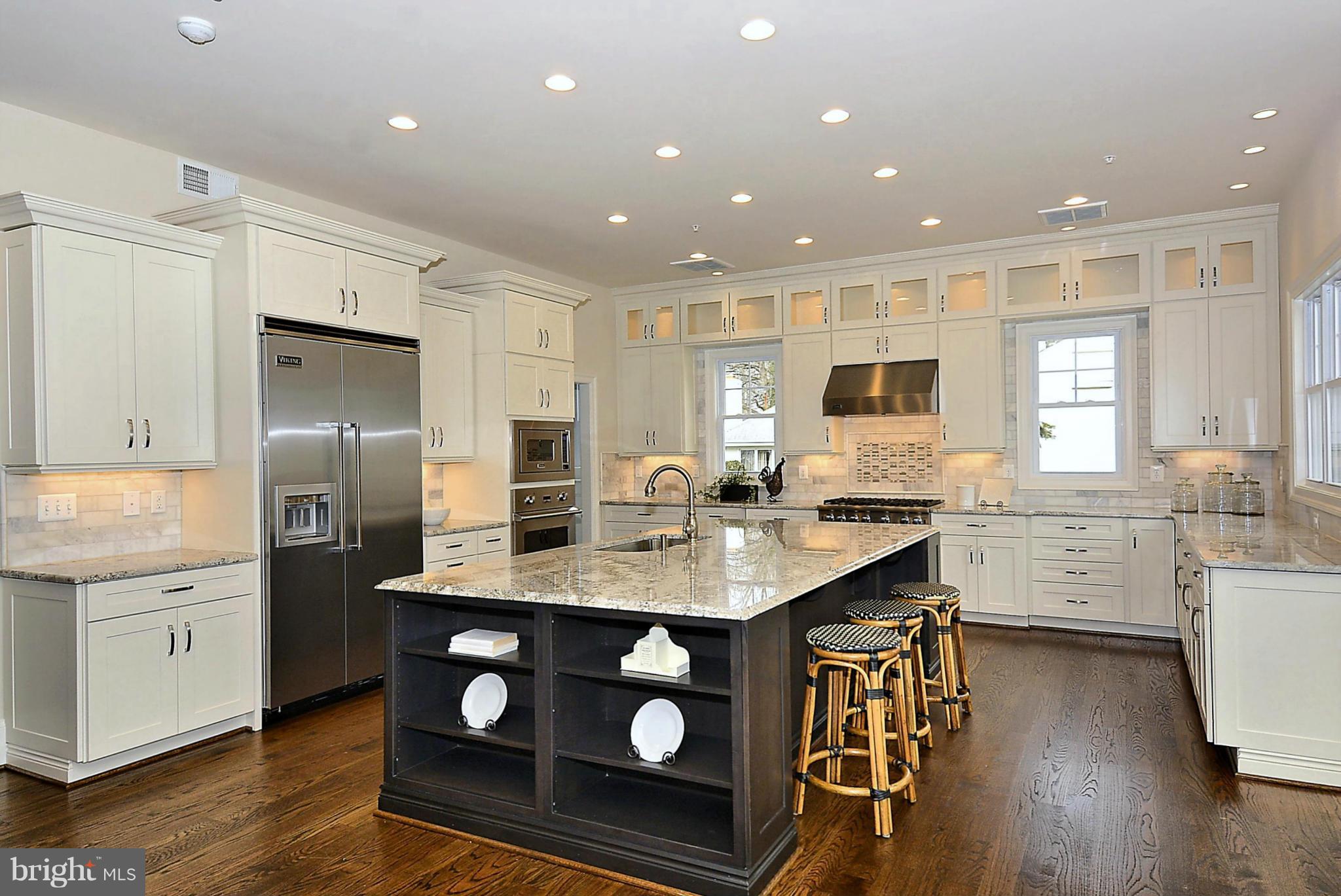 7807 Aberdeen Road Bethesda, MD 20814 - Photo 7 of 28 Kitchen