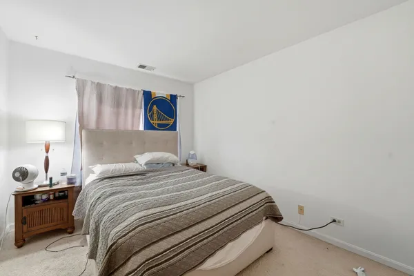 $375,000 | 8 St Regis Court, Elmhurst, IL 60126